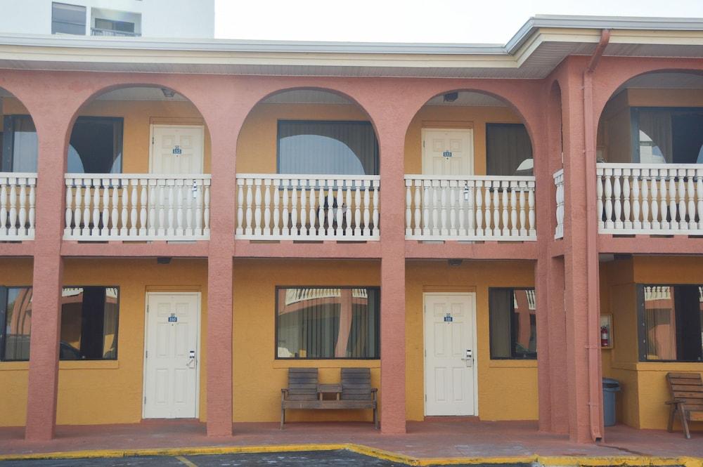 La Bella Oceanfront Inn - Daytona Daytona Beach Extérieur photo